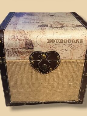 Decor Storage Chest